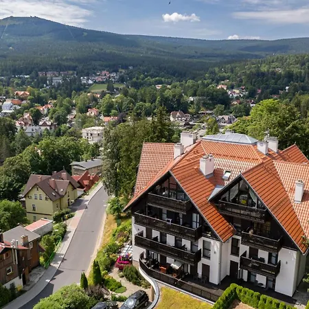 Apartamentowiec Panorama Gór Center Family&pet-friendly Apartamento *